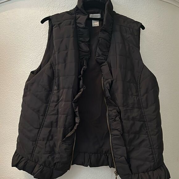 Cute new ruffle zip front vest - Picture 1 of 1